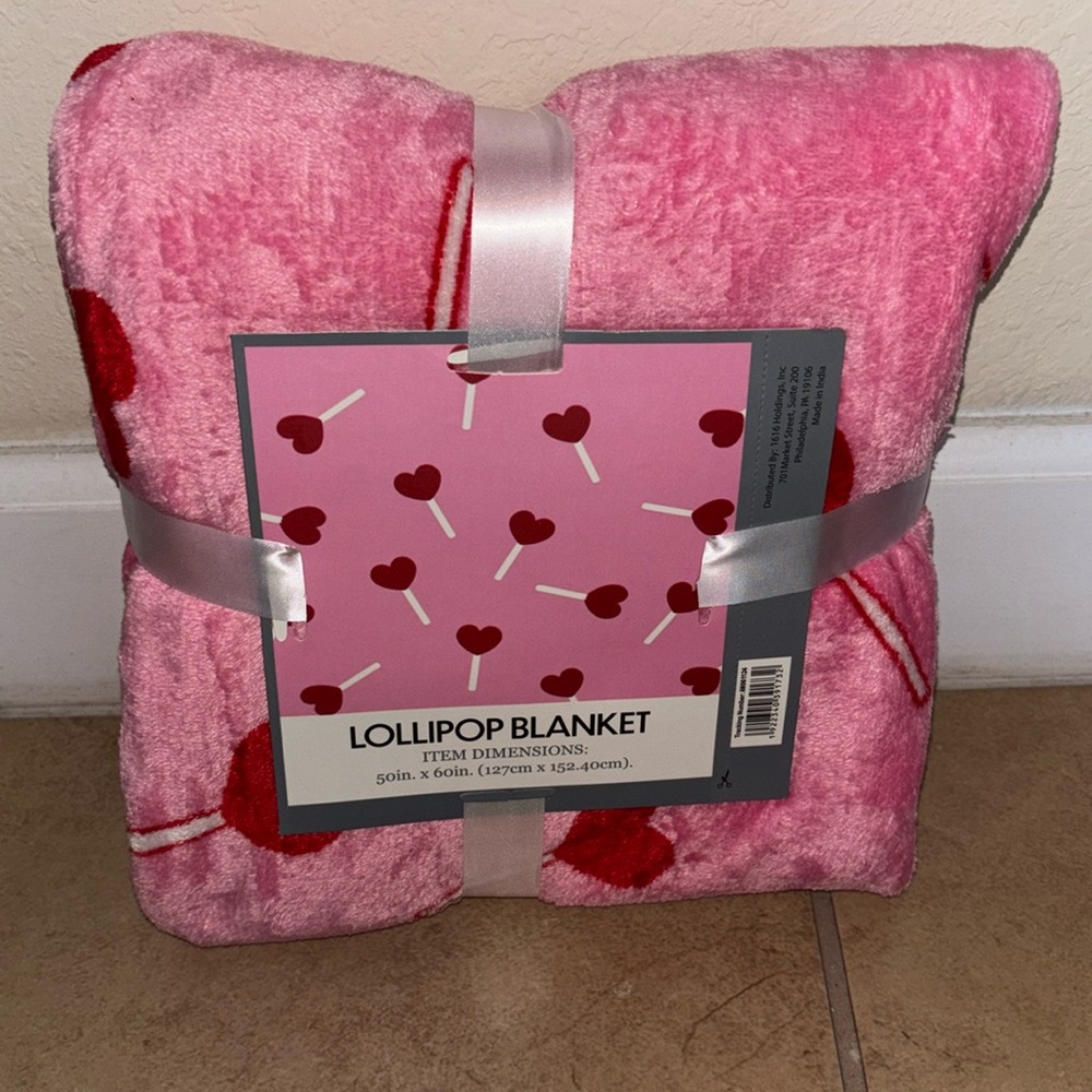 Lollipop Heart Pink Blanket or Throw 50 x 60
